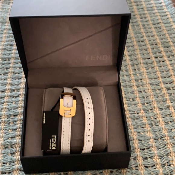 Fendi Watch - Picture 6 of 15